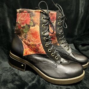L’Artiste by Spring Step “Marty” Floral Leather Ankle Boots – Size 10
